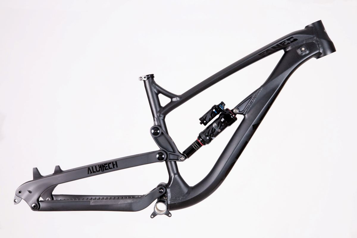 Fanes 29 frameset black with carbon rear triangle and RockShox shock 