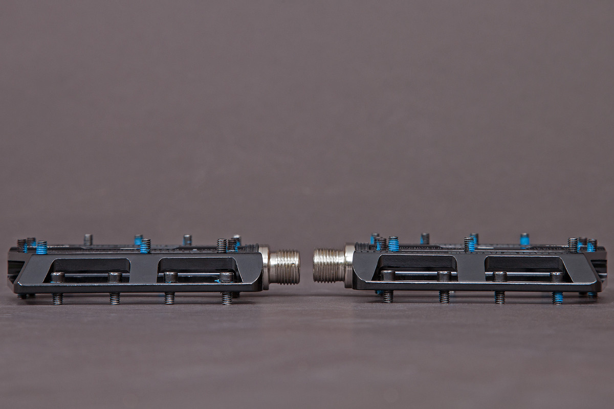 TwinWorks CNC Flat Pedal, schwarz