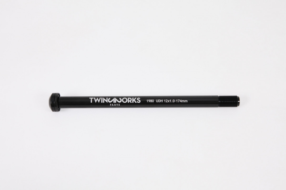 TwinWorks 1980 Aluminium Steckachse 12*1.0x174mm UDH
