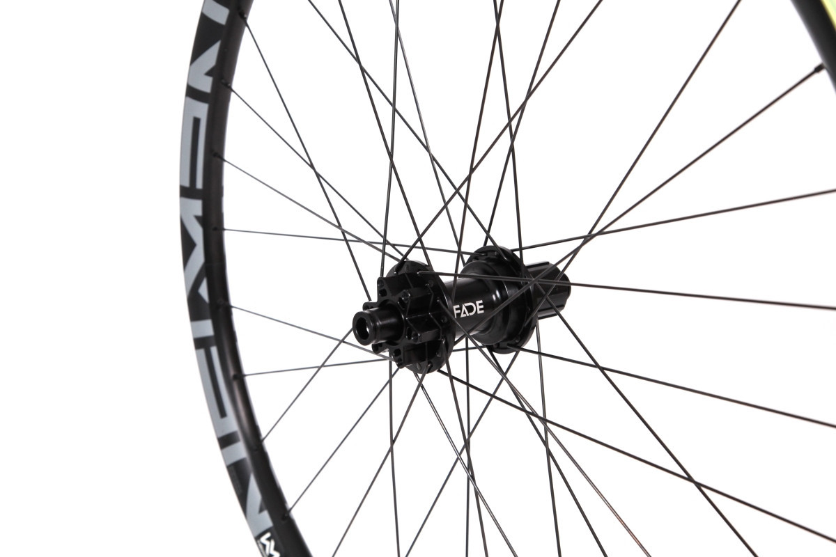 Newmen Evolution E.G. 30 DH wheel set 27.5 20x110/12x 148 Shimano HG